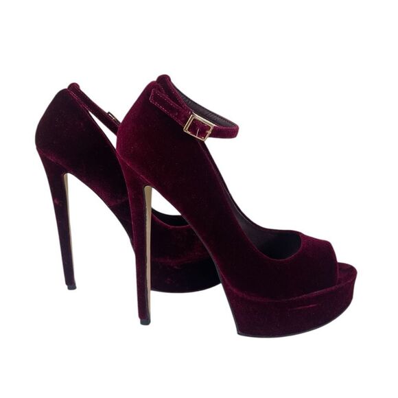Red Velvet 10 M Stilettos with cushioned soles and ankle strap very sexy - Picture 5 of 8